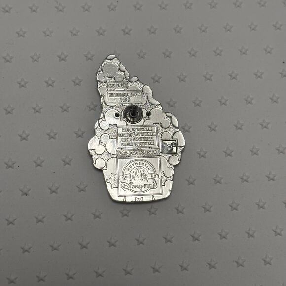 Disney Parks 2025 Hidden Mickey Wave B Pin Cupcake Castle - Picture 2 of 2